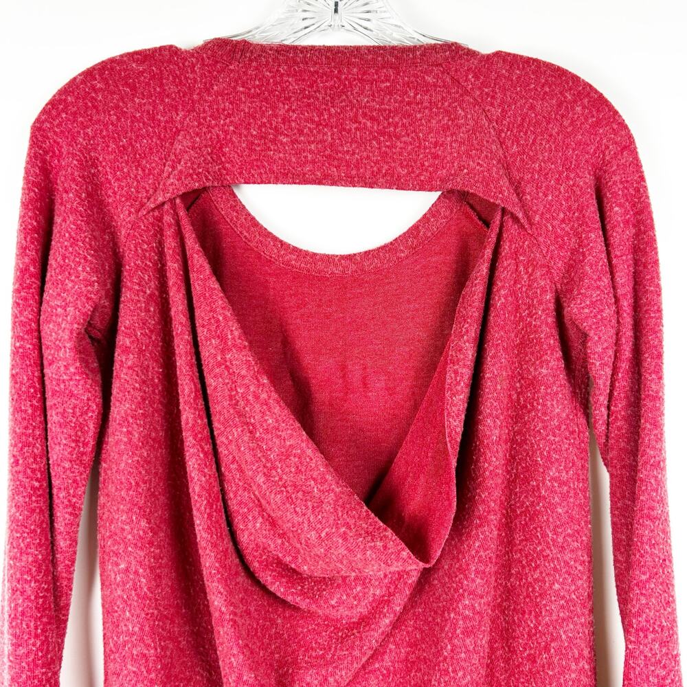 Chaser Saturday Red White Graphic Open Back Long Sleeve Top Womens Size XS - Picture 9 of 12
